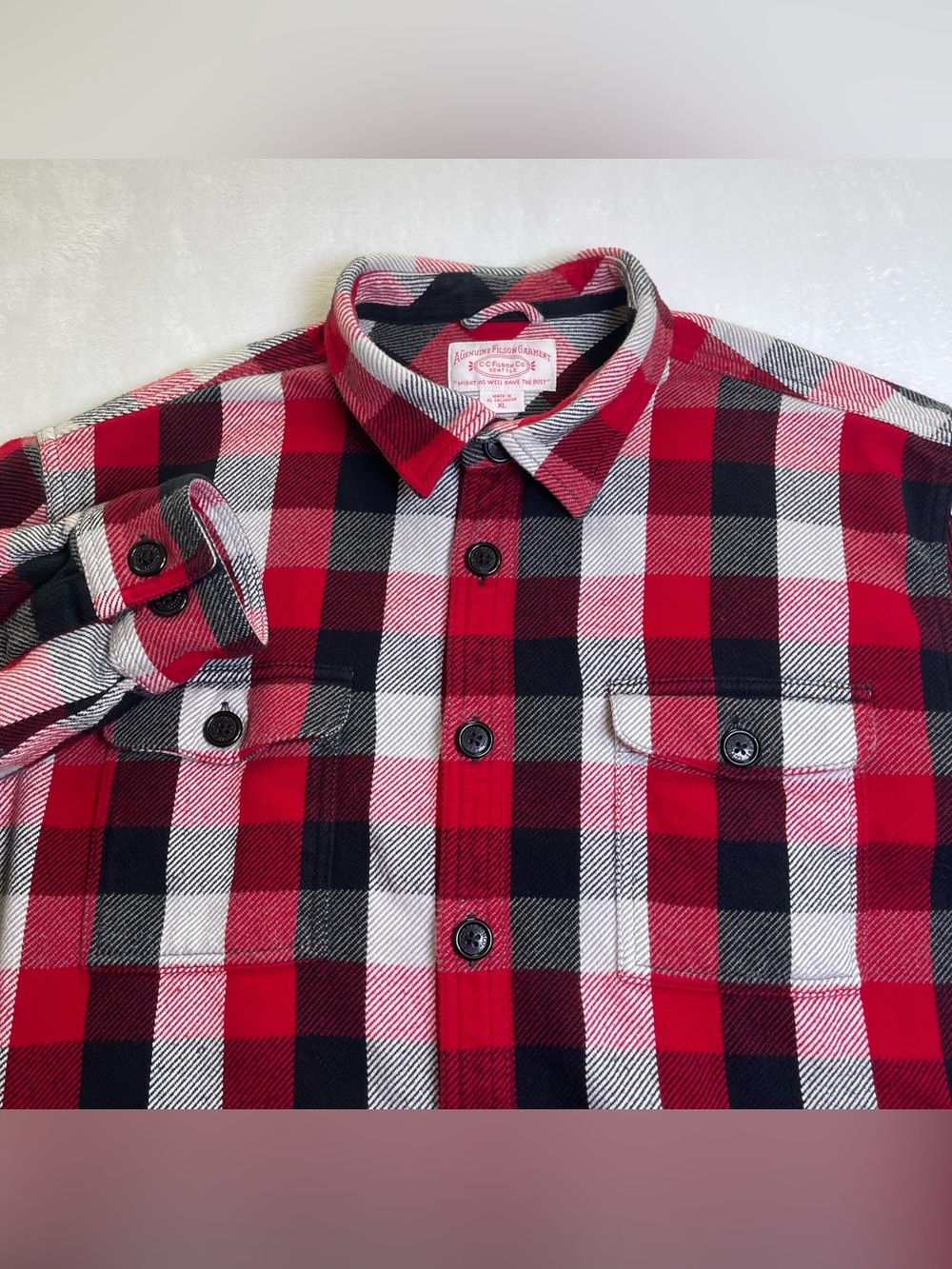 Filson Men’s XL Red Black White Buffalo Plaid Heavyweight Flannel Shirt